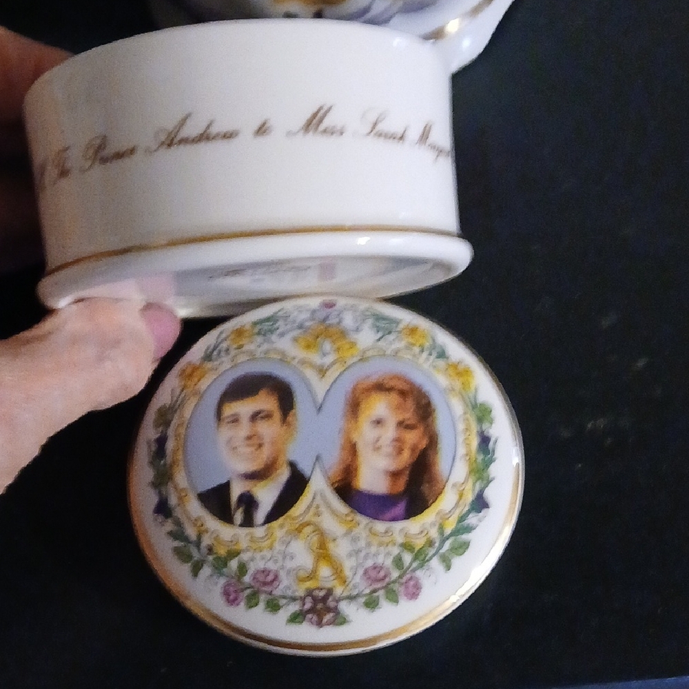 Floral Decorative Box with Portraits